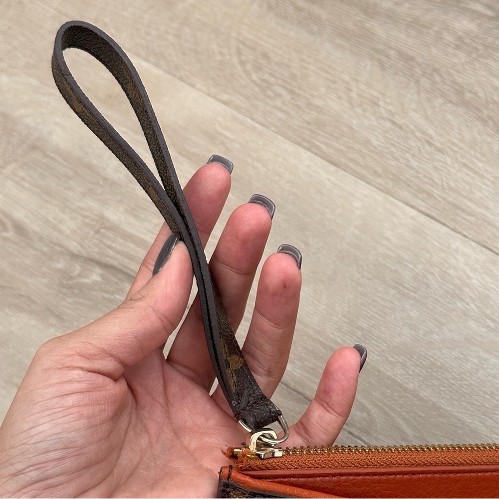 Louis Vuitton Brown Monogram Wristlet Bag, like new - Picture 10 of 17